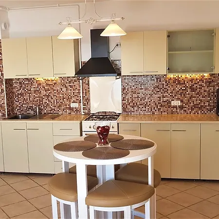 Voyage Apartment Mamaia
