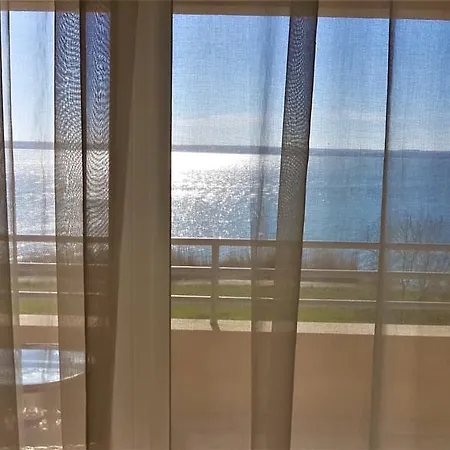 Voyage Apartment Mamaia